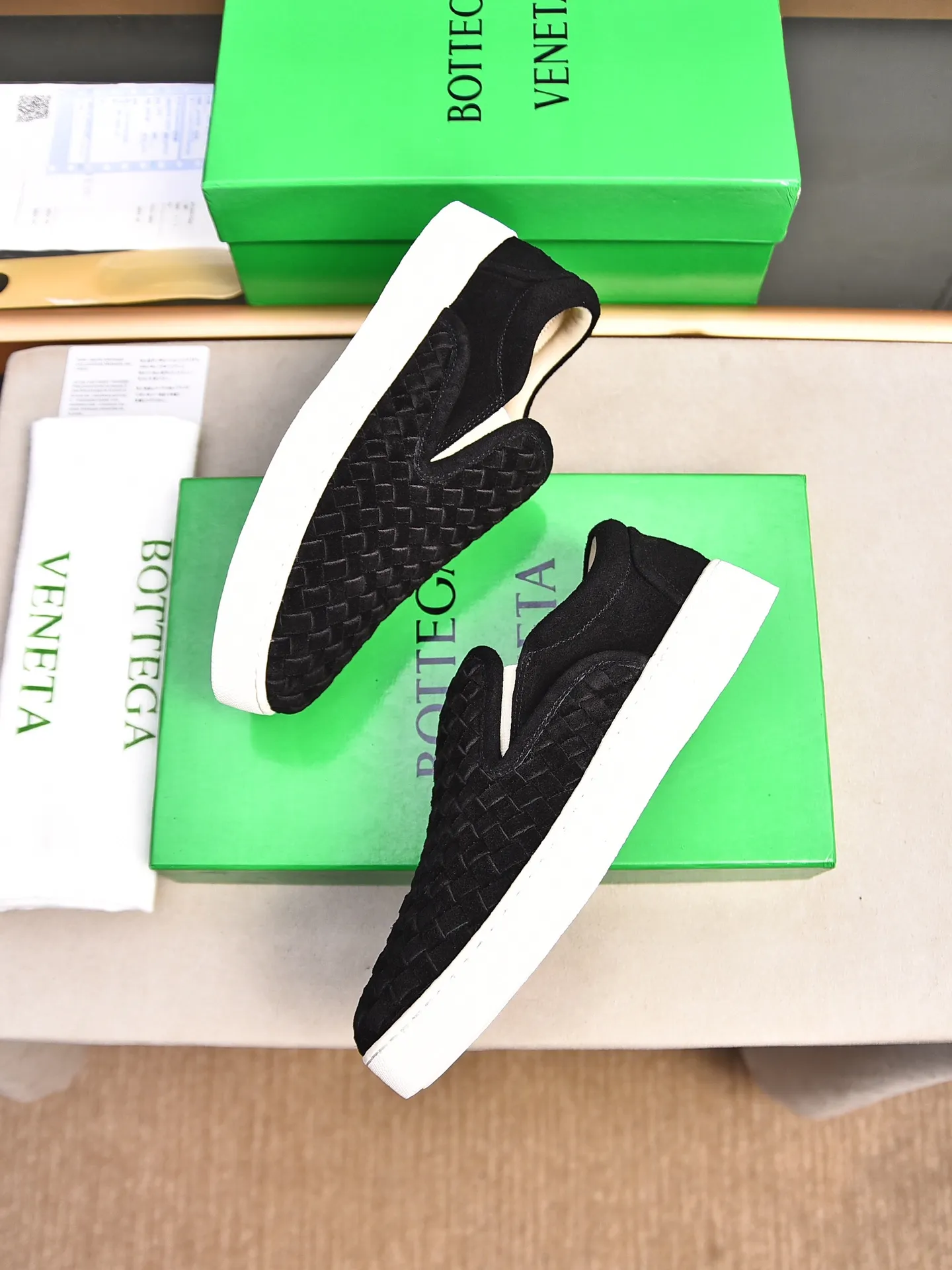Men's shoes 💰460 [Sleeves series] BOTTEG* VENET* - high-end boutique Size: 38-44 (45 customized) BV new product, first-layer cowhide artificially woven classic style harmoniously blends with contemporary fashion temperament, rubber soles are light and flexible, water-dyed sheepskin pads! [Taobao, Tmall, and live streaming are the first choices]